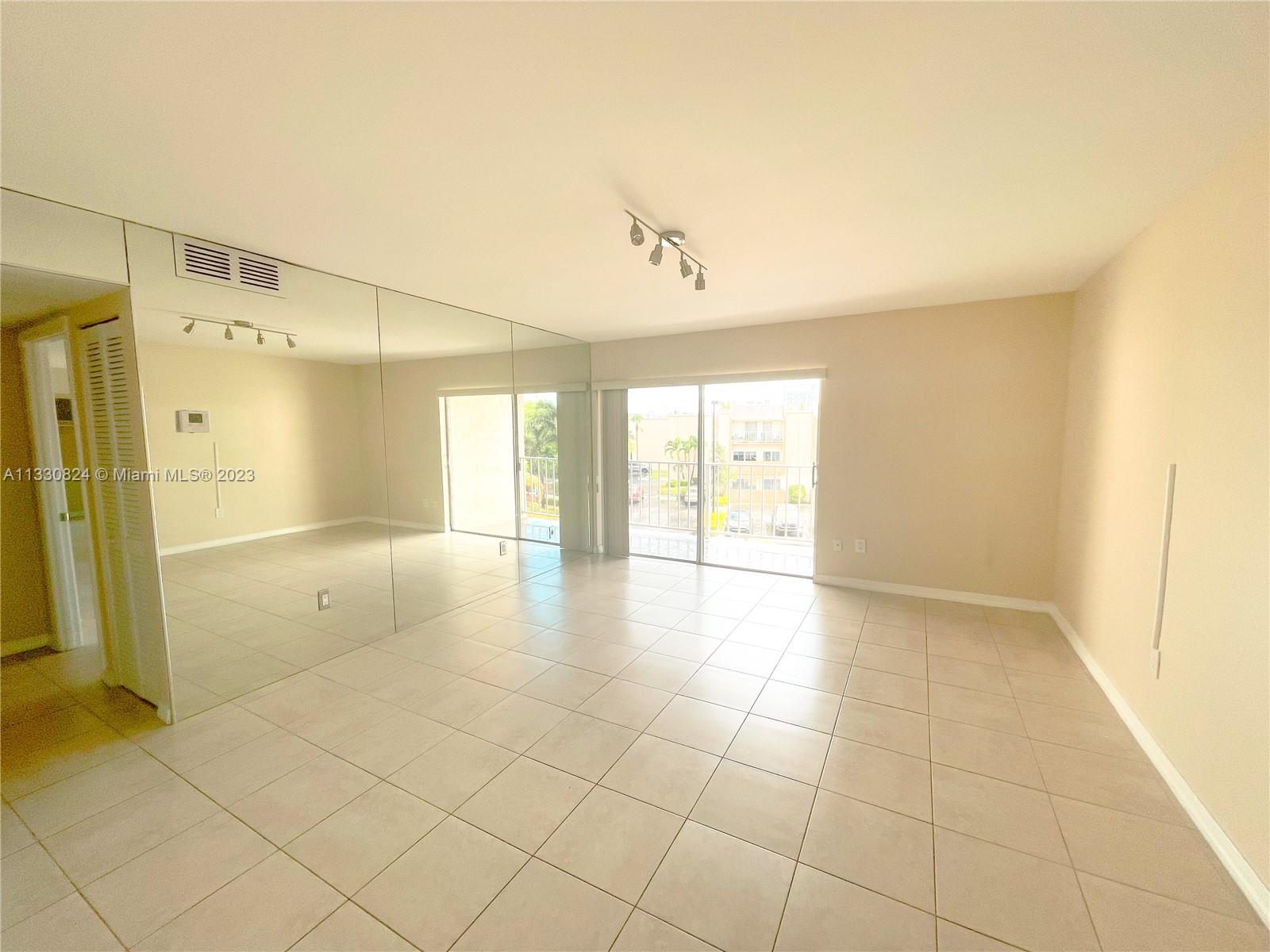 KINGS CREEK SO CONDO - Residential Lease