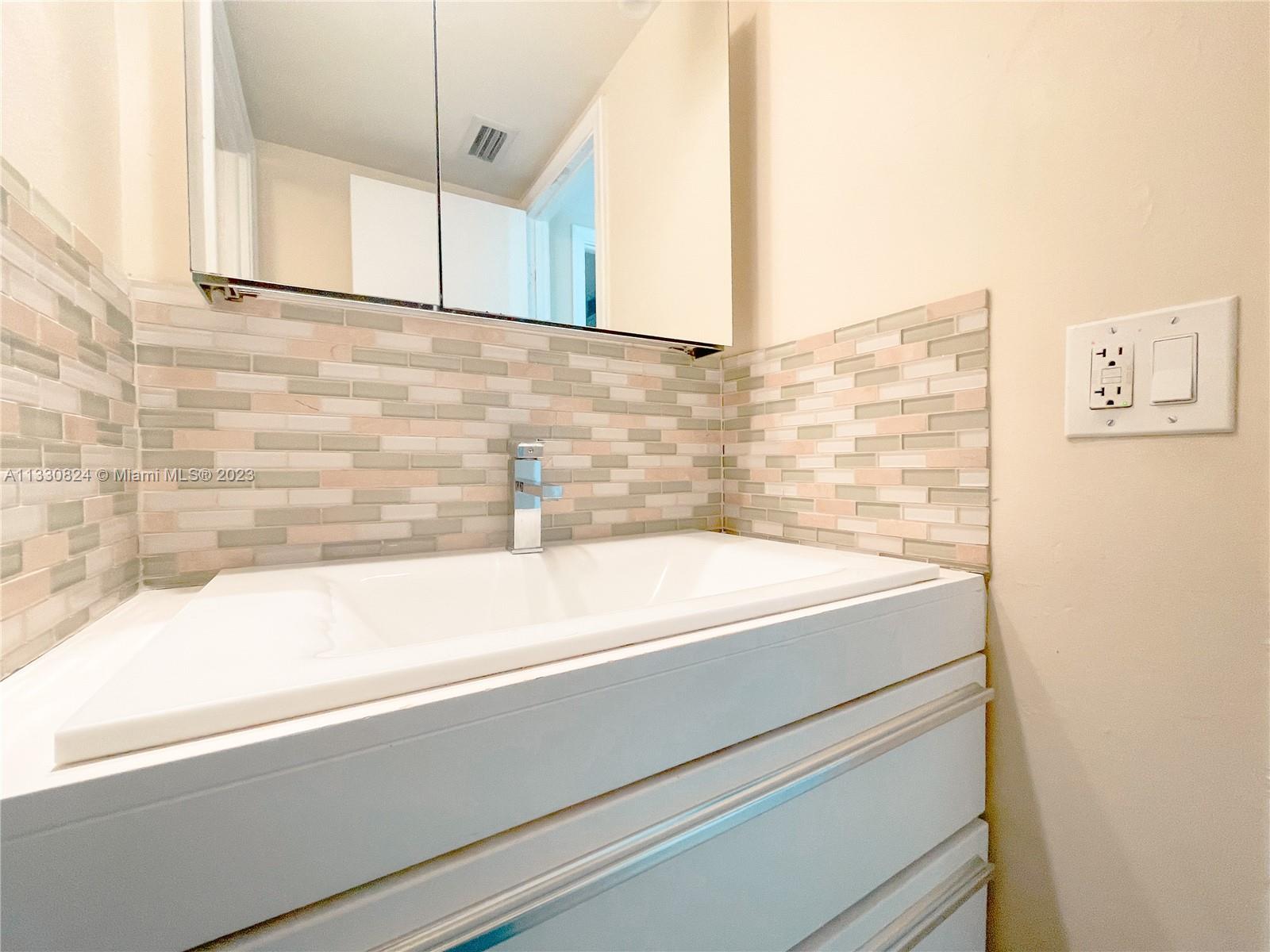 KINGS CREEK SO CONDO - Residential Lease