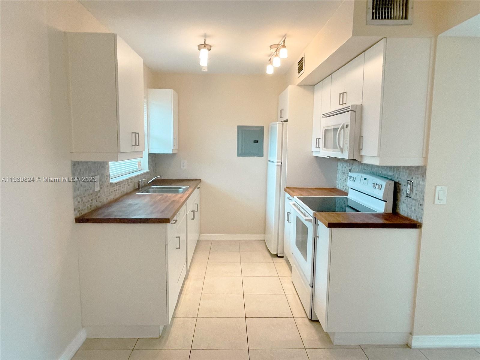 KINGS CREEK SO CONDO - Residential Lease