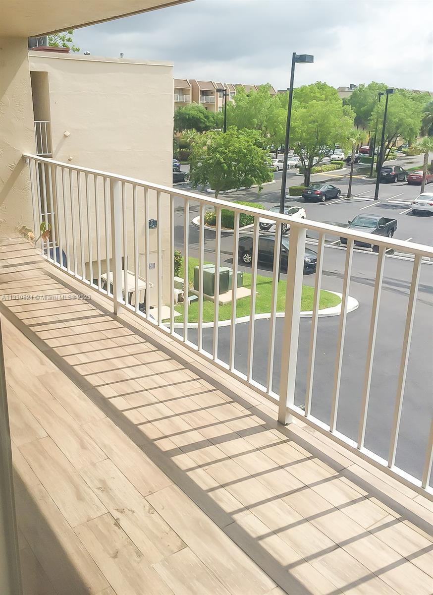 KINGS CREEK SO CONDO - Residential Lease