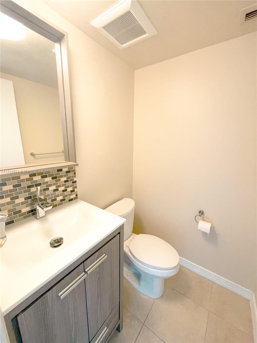 KINGS CREEK SO CONDO - Residential Lease