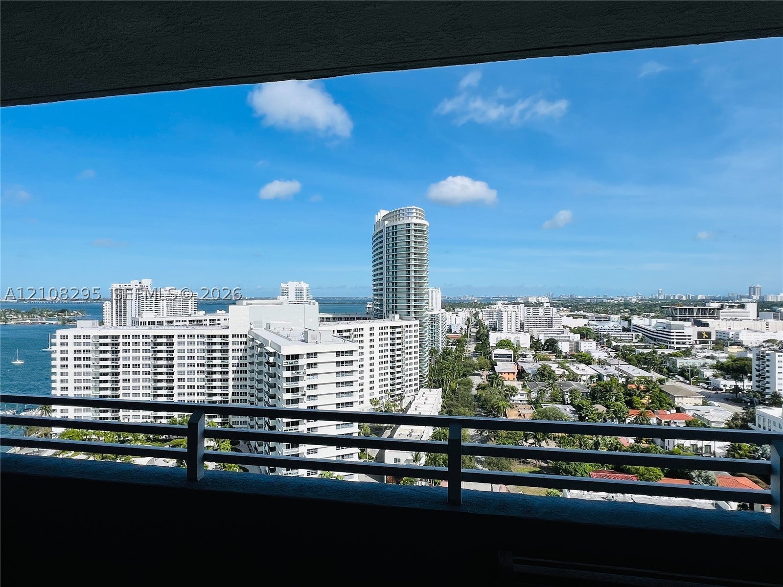 1330 West Ave 2005