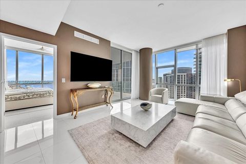 851 NE 1st Ave 3711 Miami FL 33132