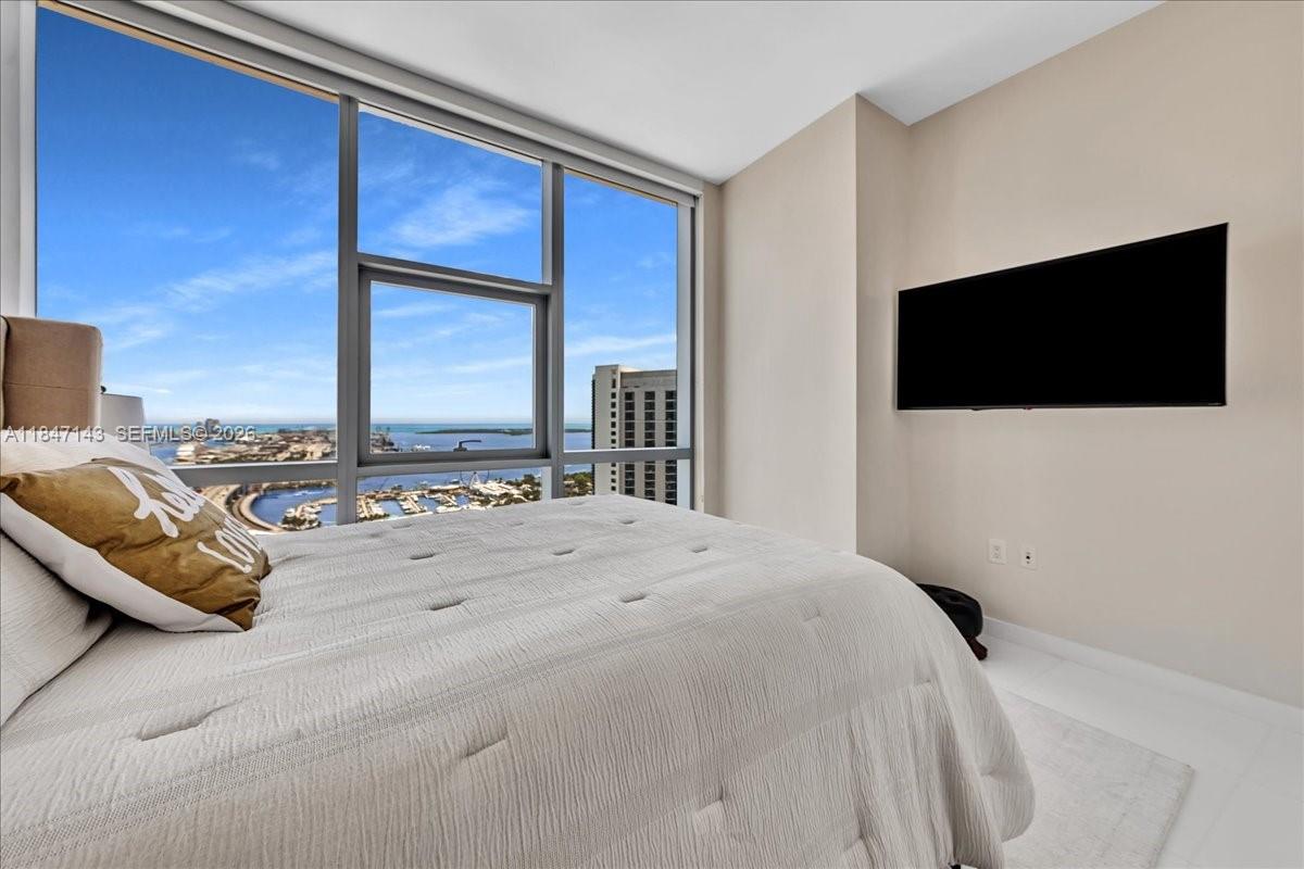 PARAMOUNT MIAMI WORLDCENT - Residential