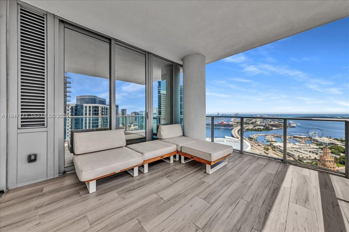 PARAMOUNT MIAMI WORLDCENT - Residential