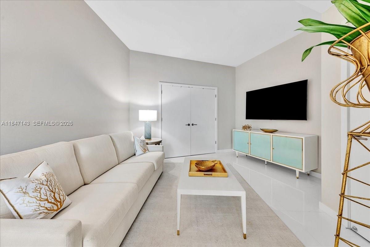 PARAMOUNT MIAMI WORLDCENT - Residential