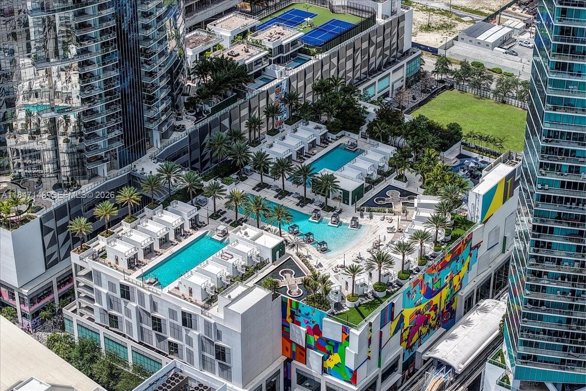 PARAMOUNT MIAMI WORLDCENT - Residential
