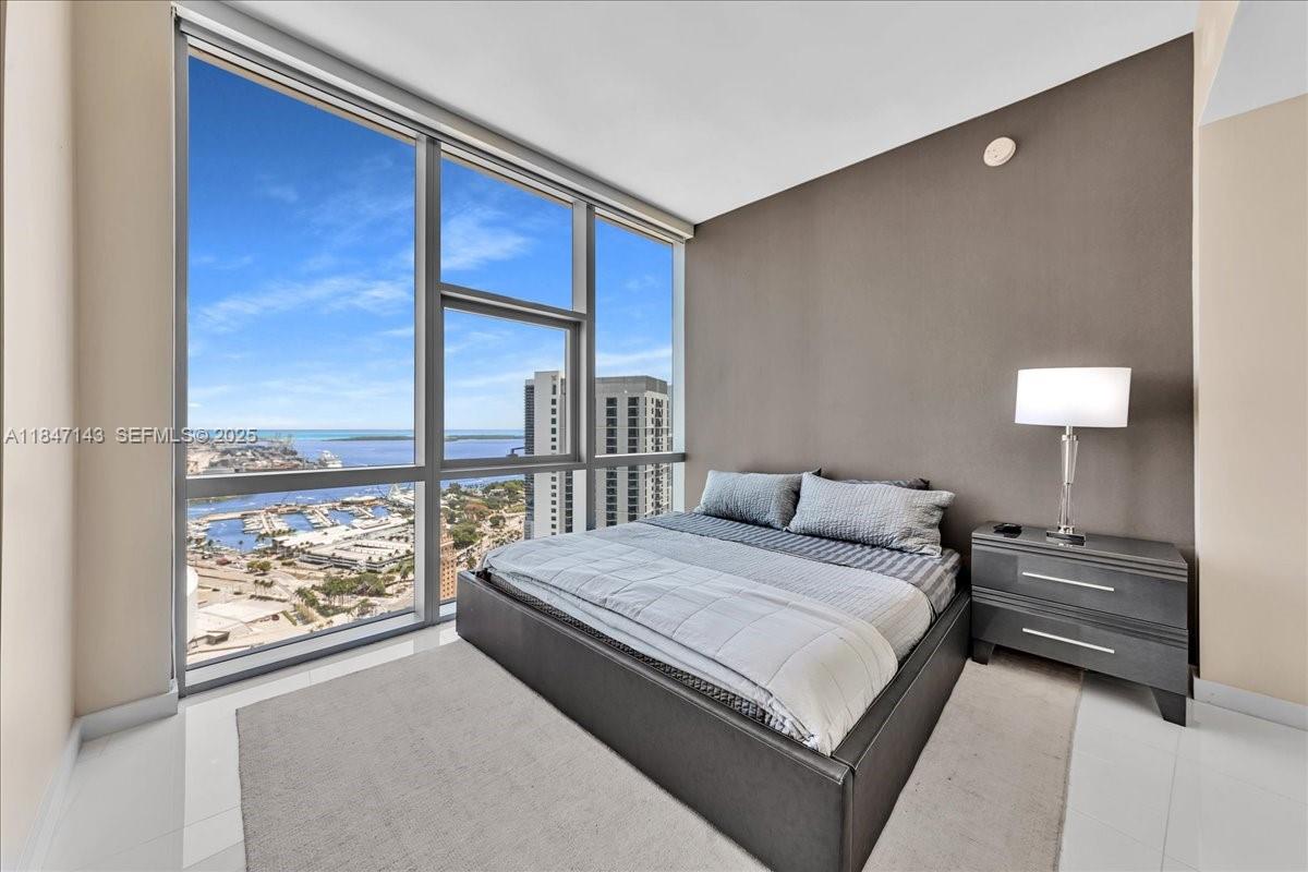 PARAMOUNT MIAMI WORLDCENT - Residential