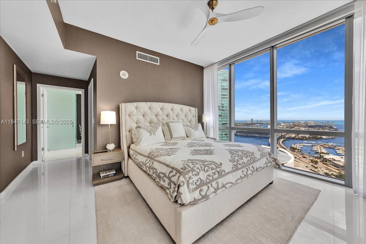 PARAMOUNT MIAMI WORLDCENT - Residential