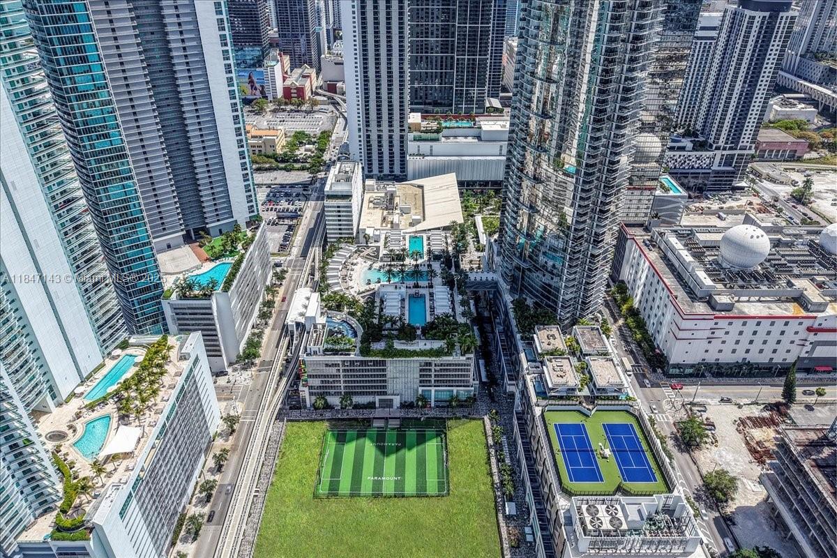 PARAMOUNT MIAMI WORLDCENT - Residential