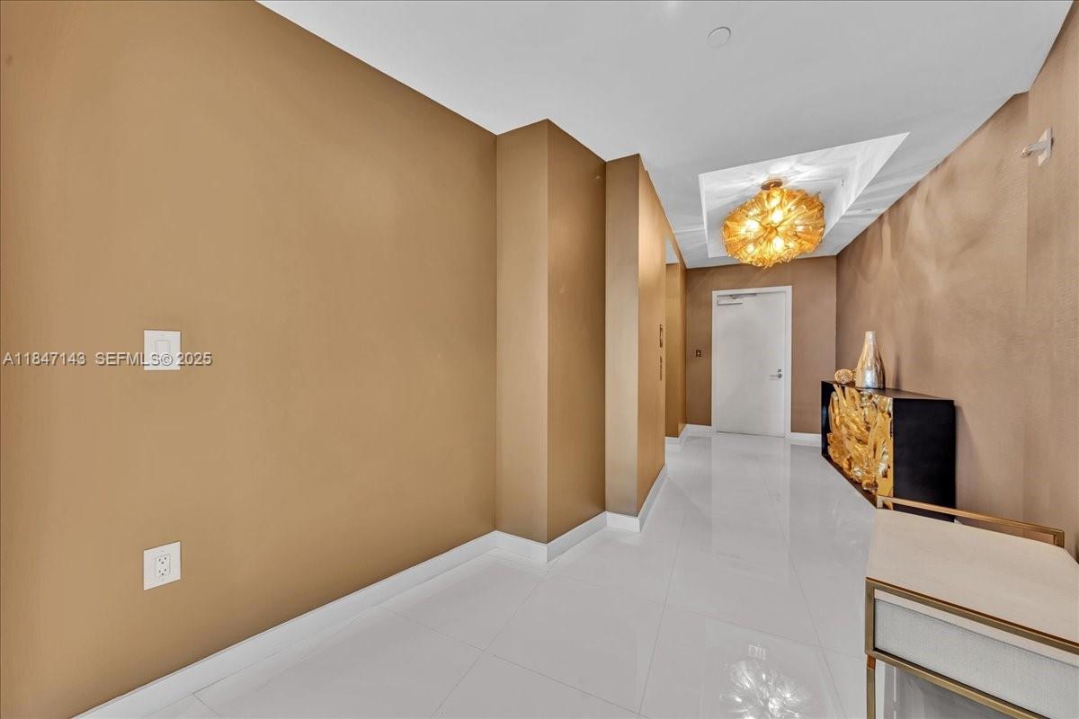 PARAMOUNT MIAMI WORLDCENT - Residential