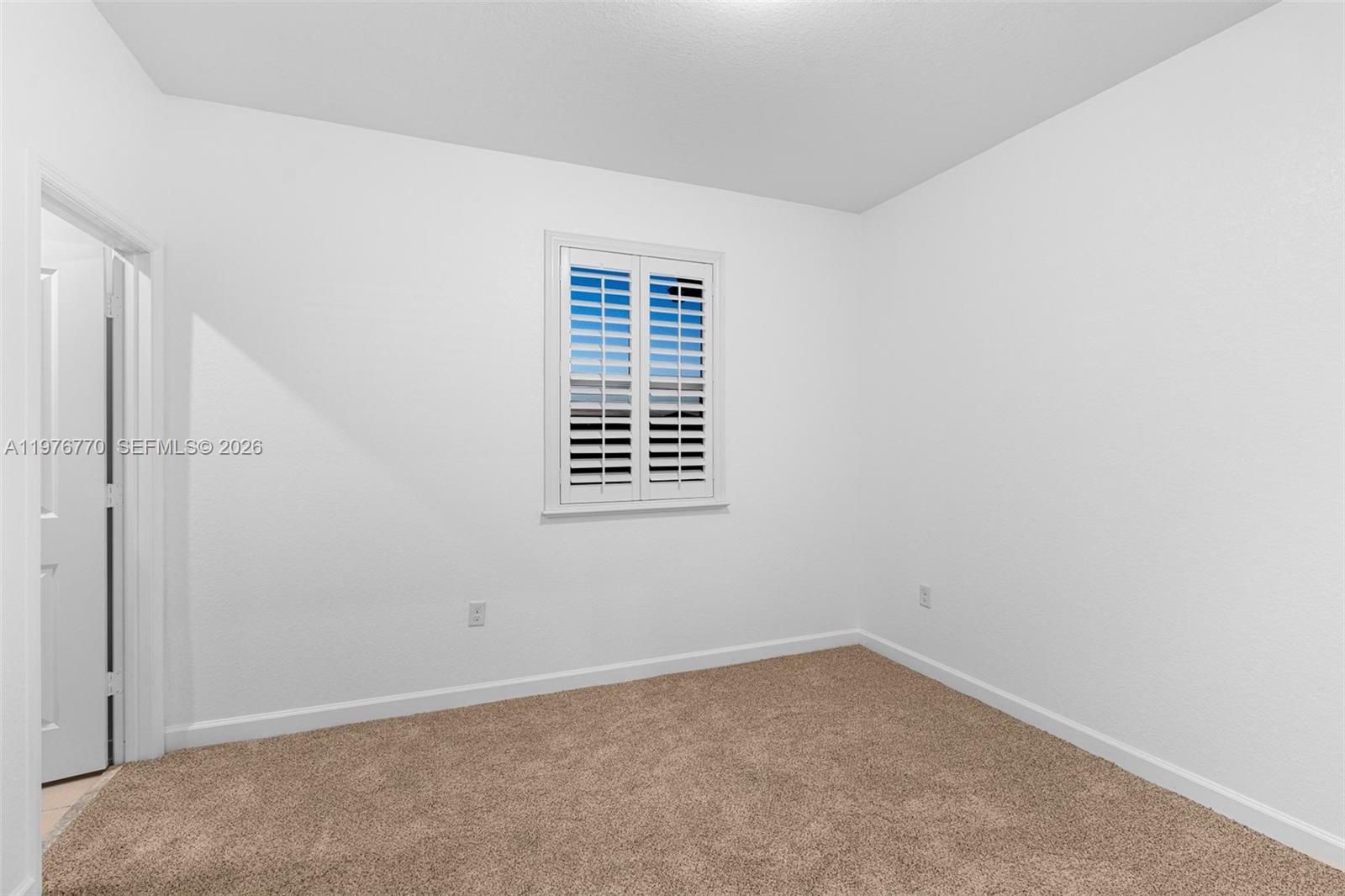 HOMESTEAD PARK OF COMMERC - Residential Lease