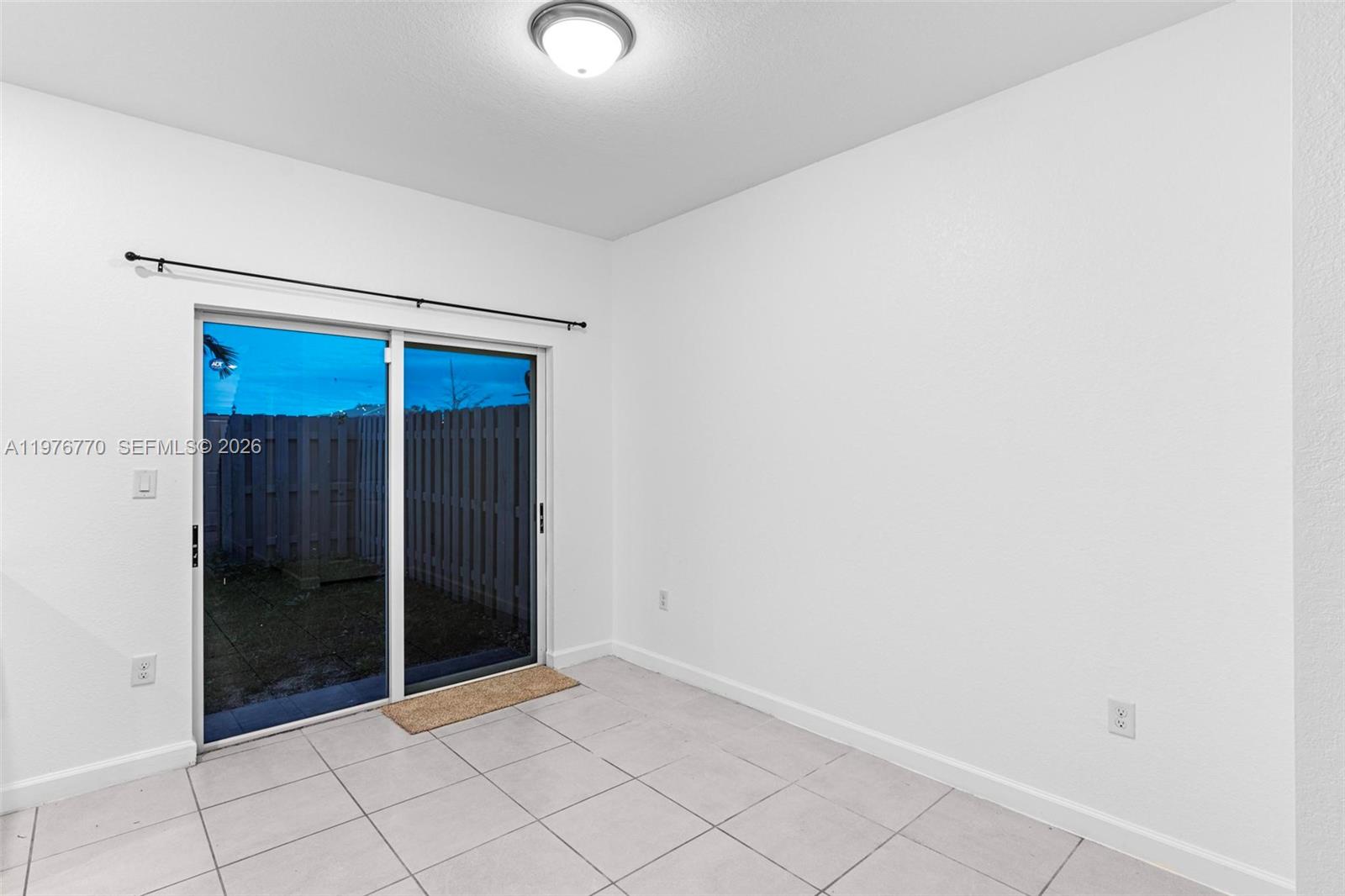 HOMESTEAD PARK OF COMMERC - Residential Lease