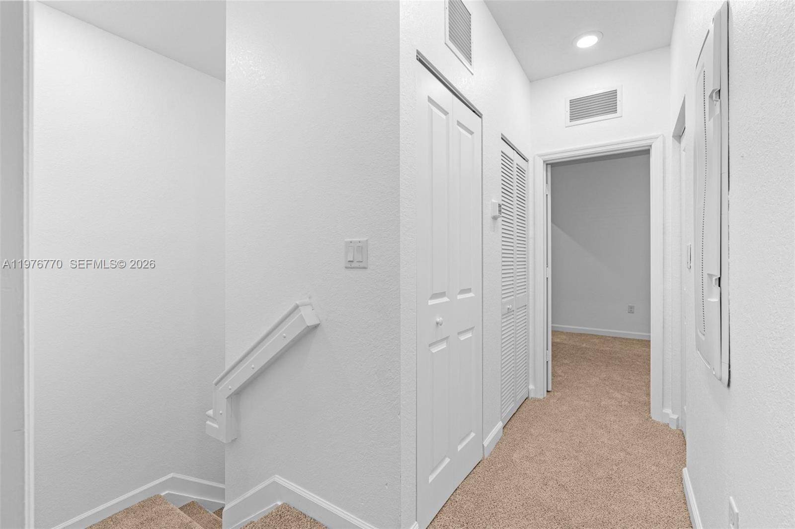 HOMESTEAD PARK OF COMMERC - Residential Lease