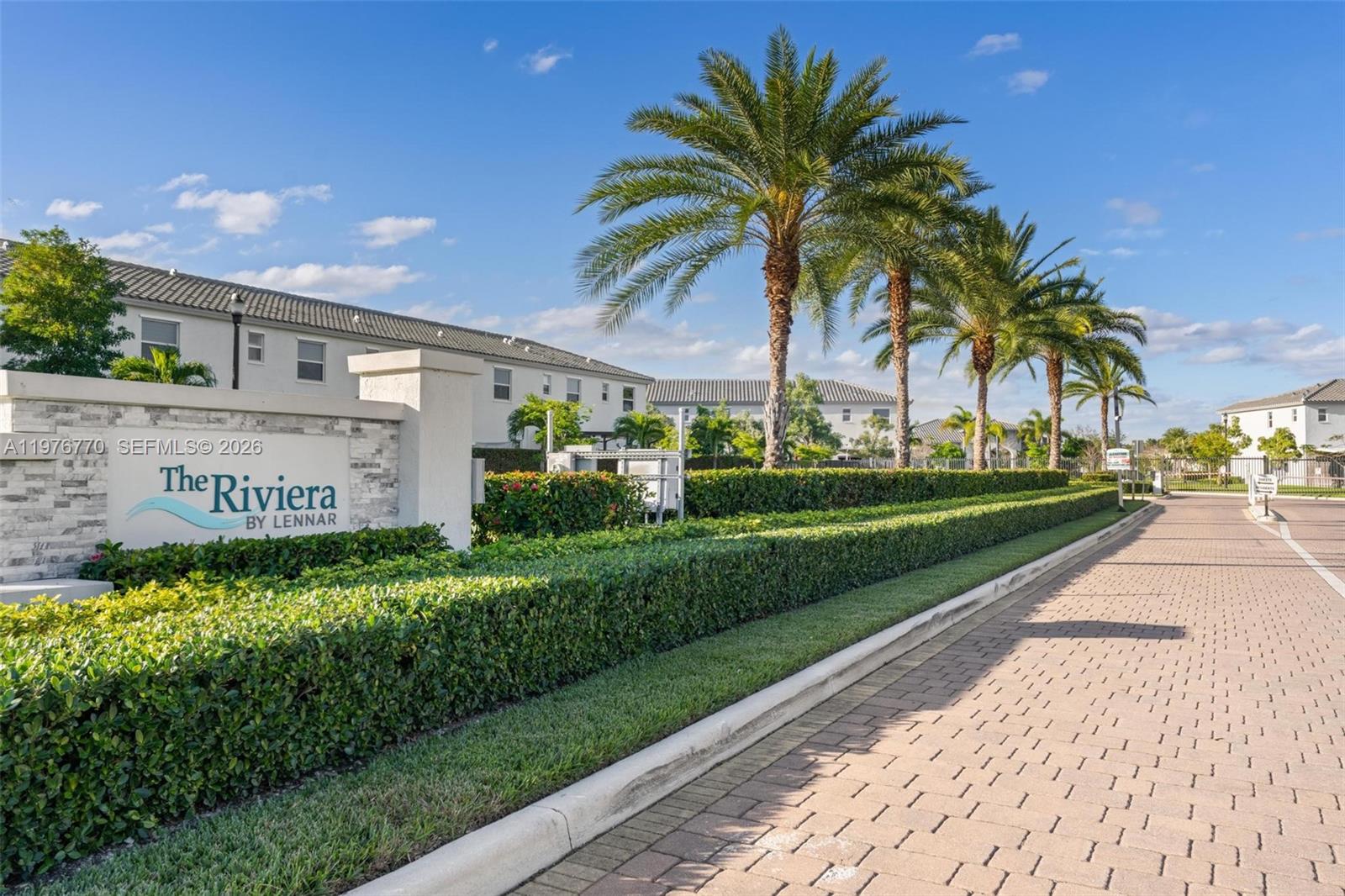 HOMESTEAD PARK OF COMMERC - Residential Lease