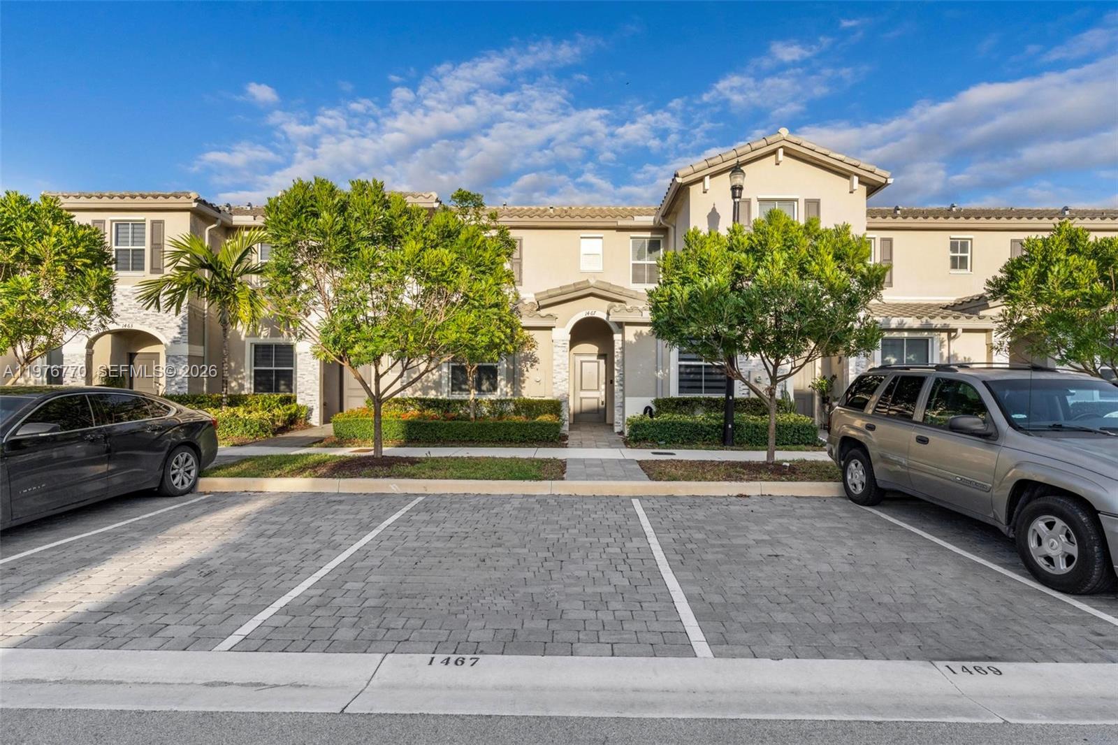 HOMESTEAD PARK OF COMMERC - Residential Lease