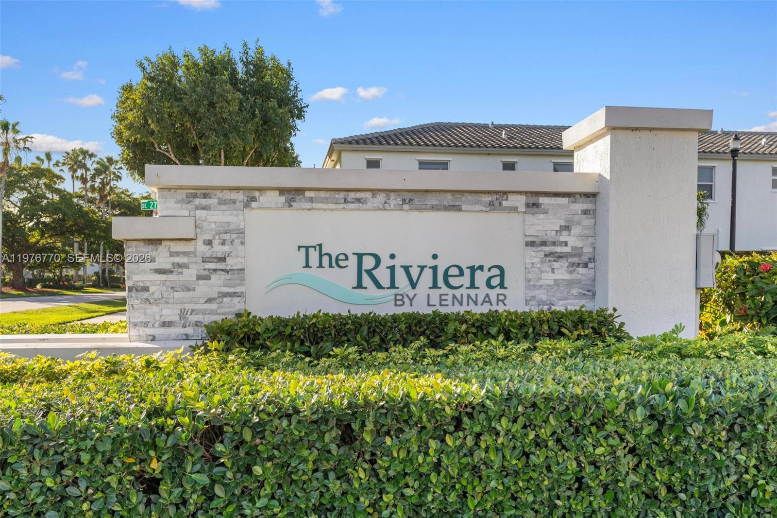 HOMESTEAD PARK OF COMMERC - Residential Lease