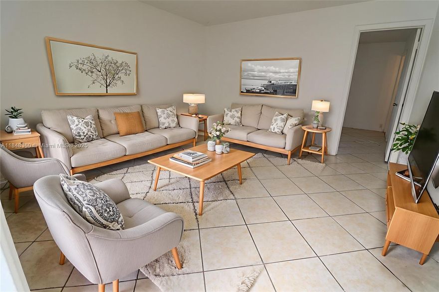 MOVE IN SPECIAL $$$ 2 MONTHS MOVE IN $$$
Amazing garden style spacious 1 bedroom /1 bathroom renovated apartment.Open style kitchen,impact windows and doors , Bright updated bathroom,tile floors thruout.parking and laundry room on site.Pet-friendly,  Gated 6 unit complex in great location just off Andrews close to transportation shopping and the beach.easy to show with quick approvals
