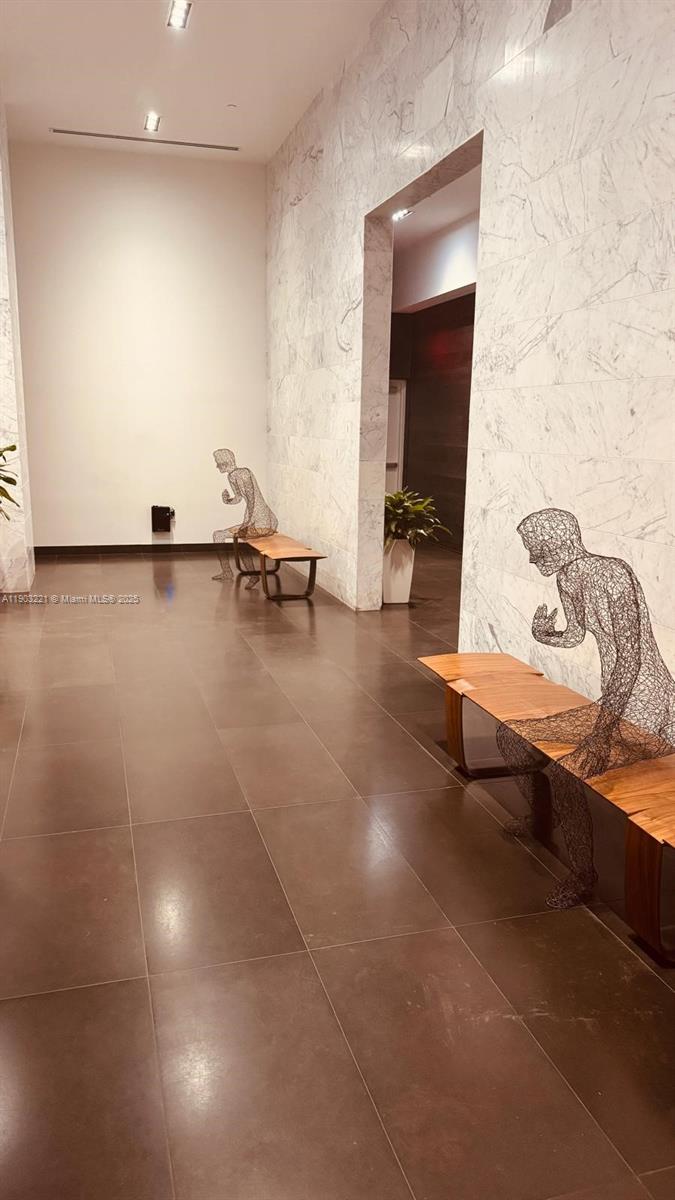 CANVAS CONDO - Residential Lease