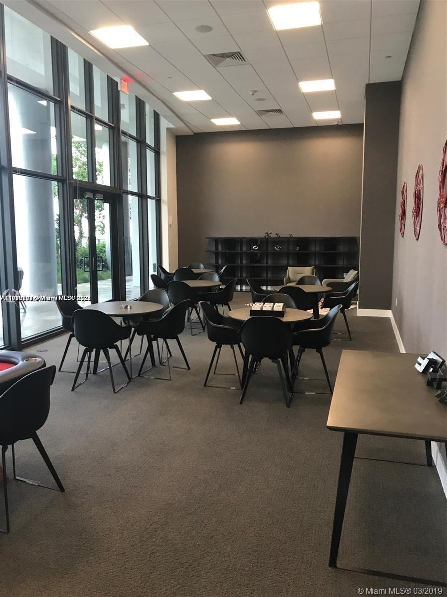 CANVAS CONDO - Residential Lease