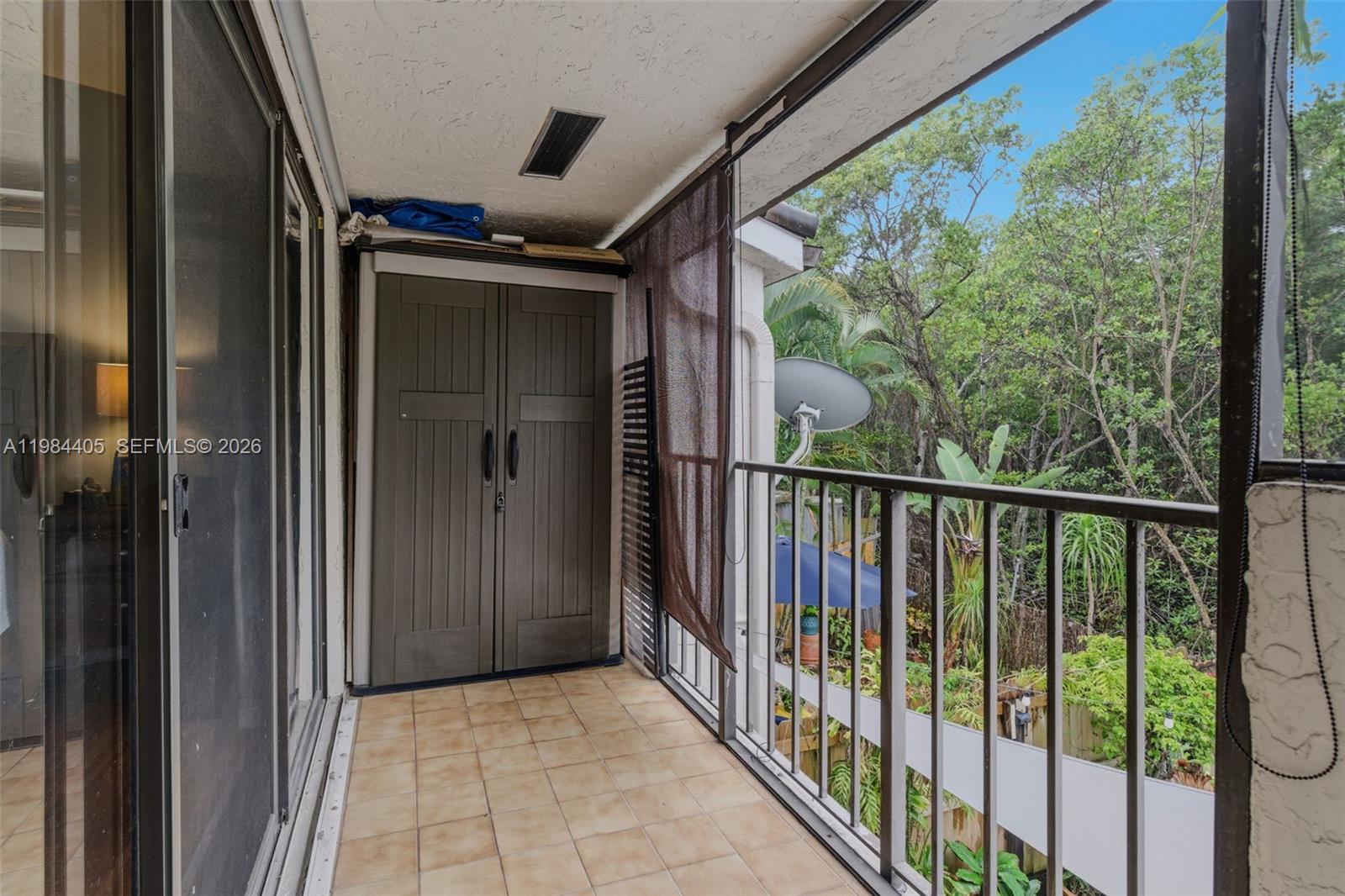 LAKEVIEW TOWNHOMES CONDO - Residential