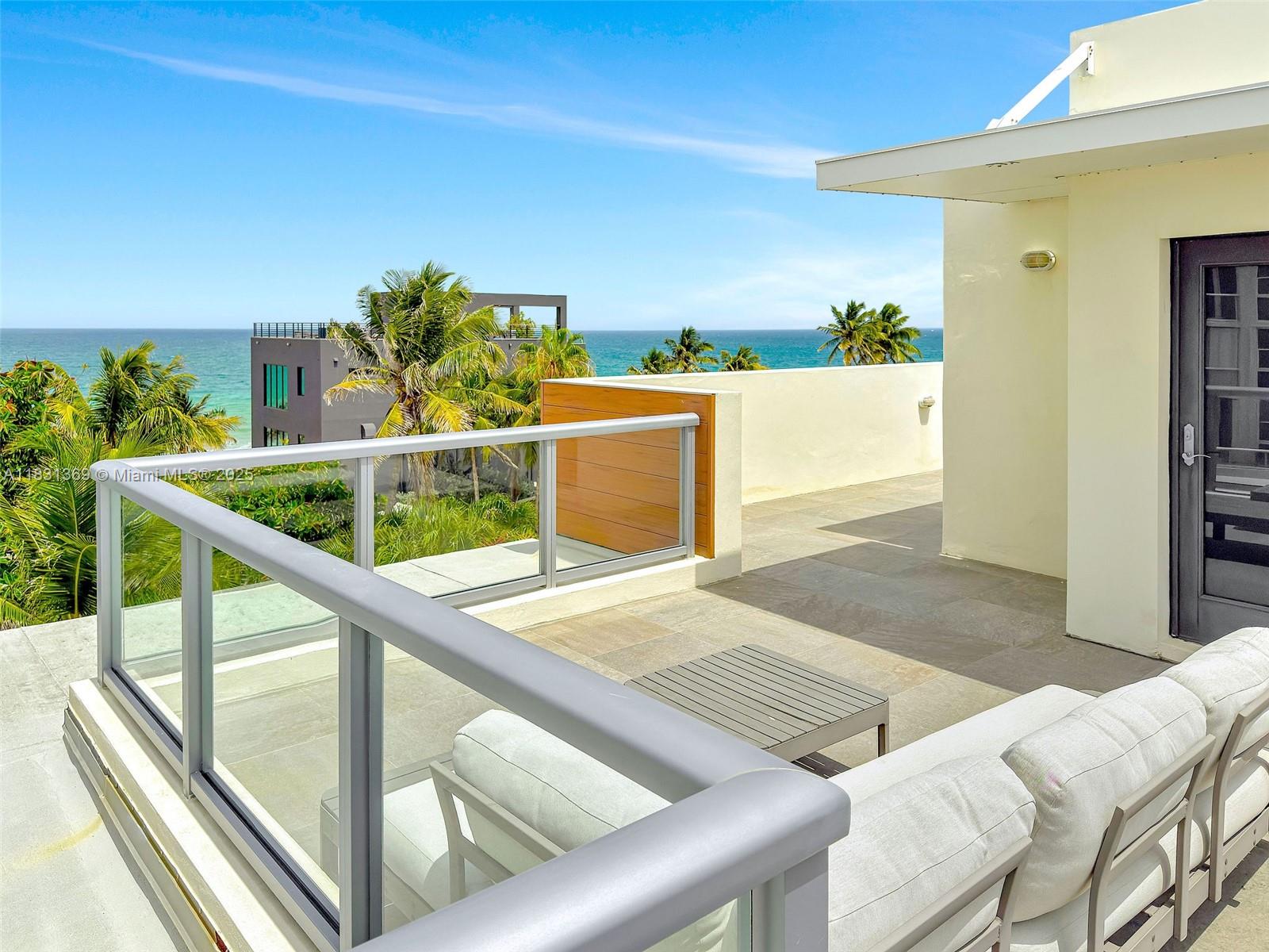 HOLLYWOOD CENTRAL BEACH - Residential