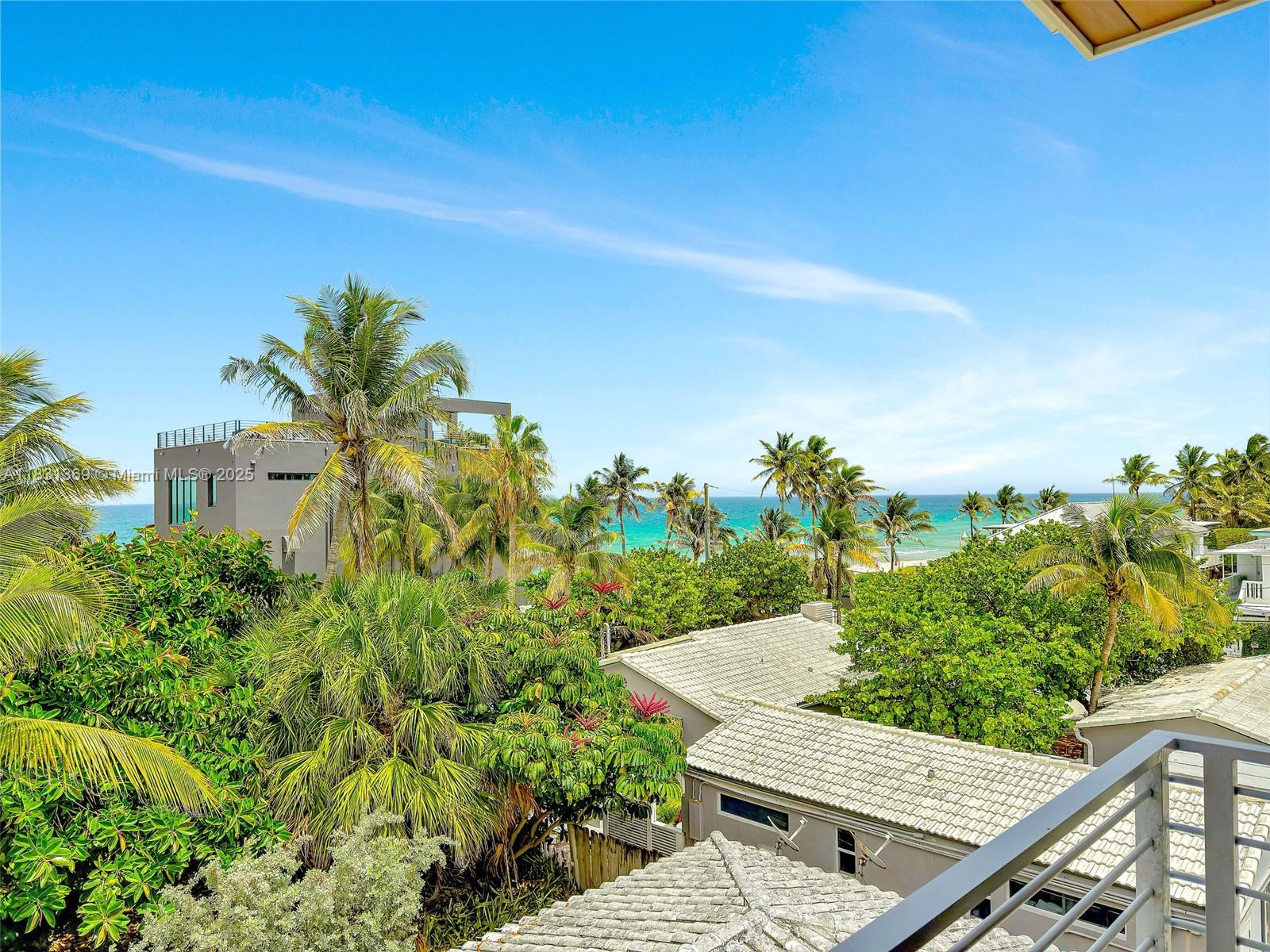 HOLLYWOOD CENTRAL BEACH - Residential