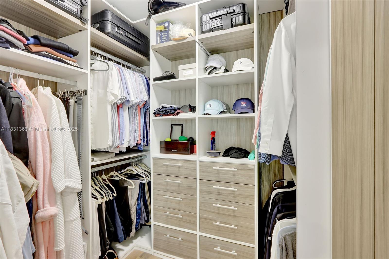 HOLLYWOOD CENTRAL BEACH - Residential