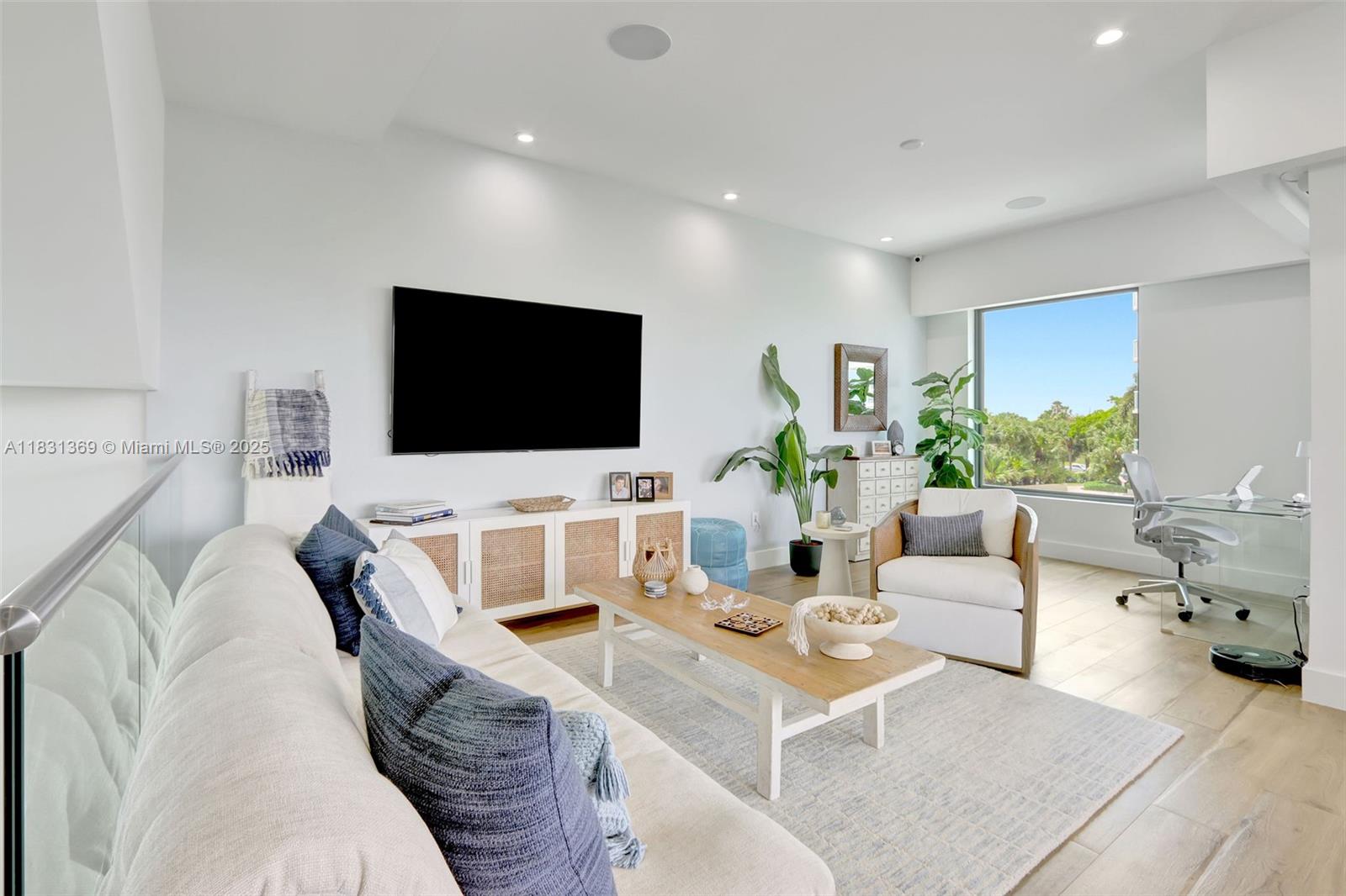 HOLLYWOOD CENTRAL BEACH - Residential