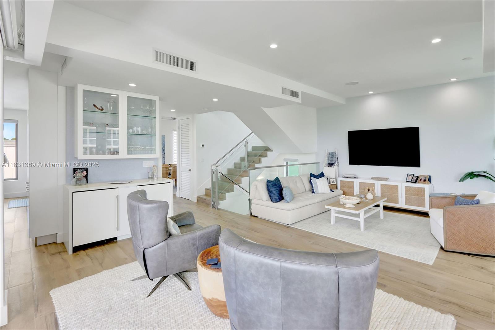 324 Balboa St