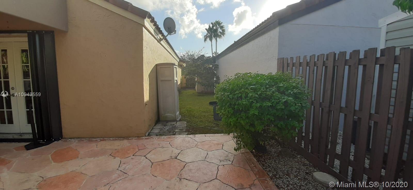 THE MOORS CLUSTER HOMES - Residential