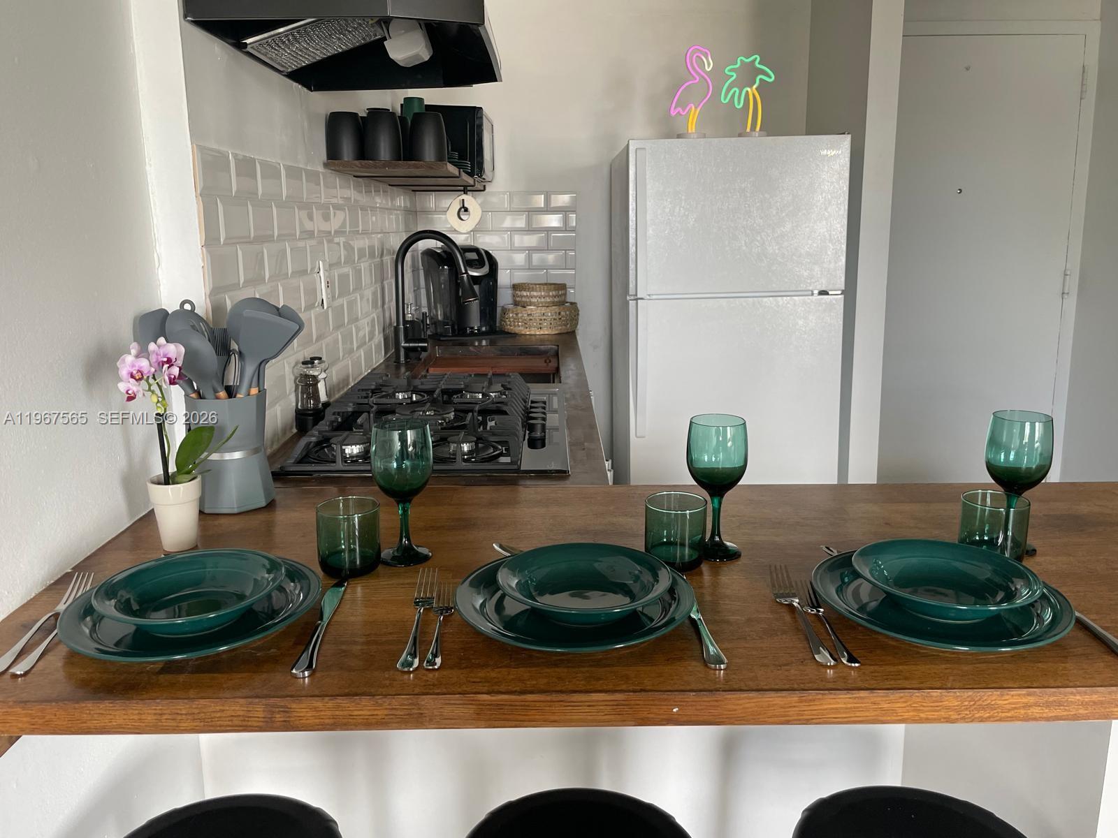 HAMPTON ON WASHINGTON AV - Residential