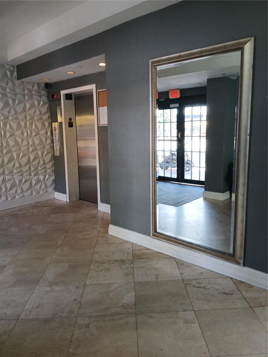 HAMPTON ON WASHINGTON AV - Residential