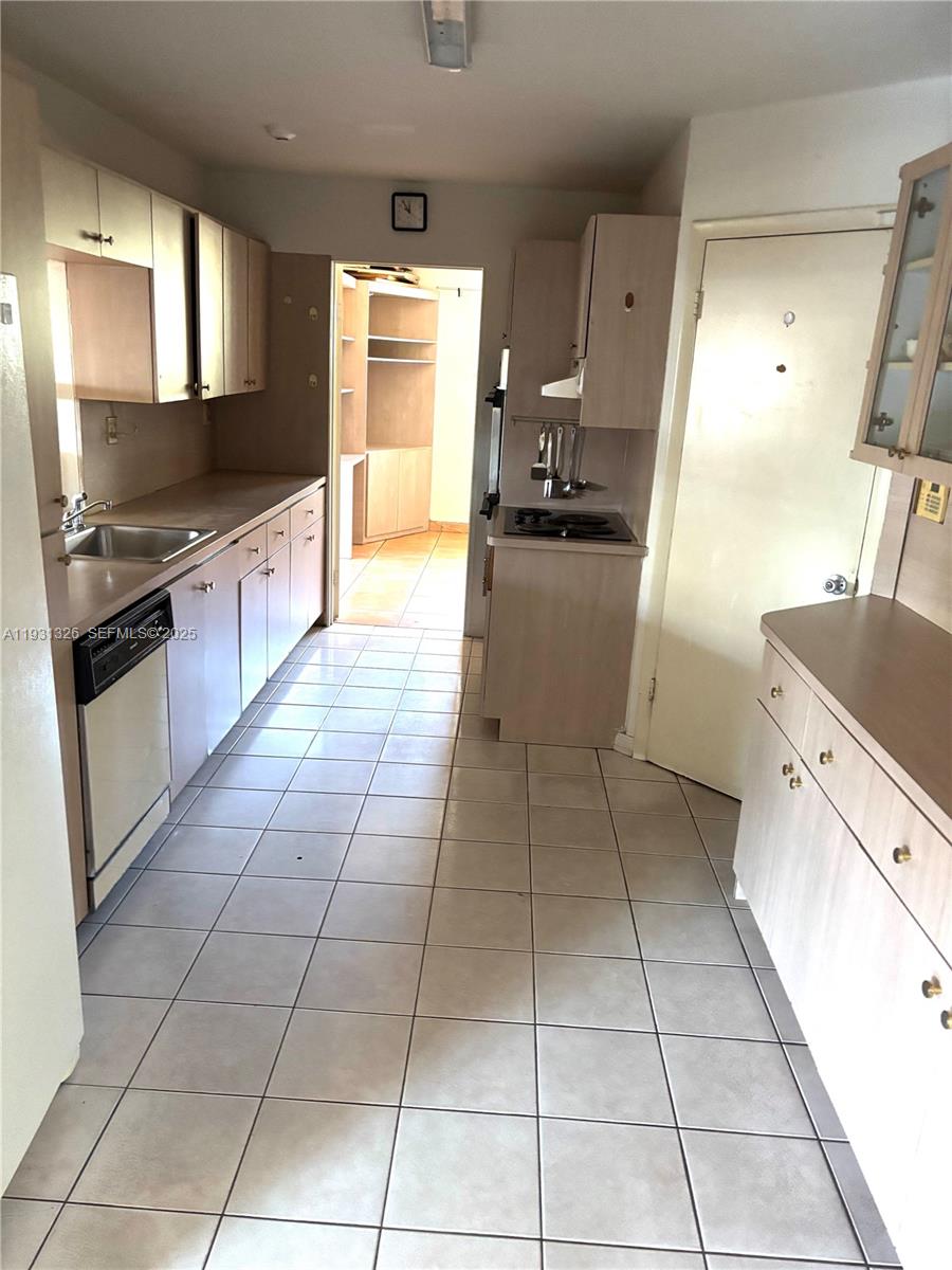 HIGHLAND MANOR SEC 6 - Residential