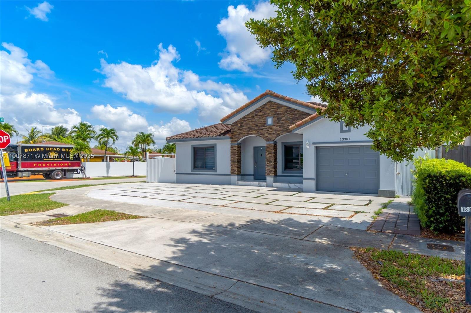 MOODY DRIVE HOMES - Residential