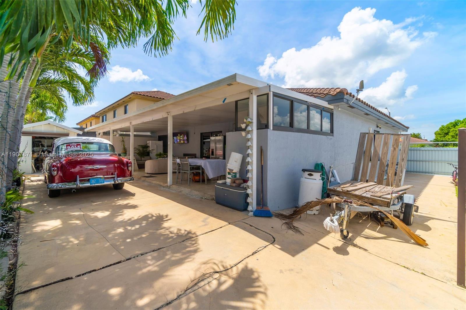 MOODY DRIVE HOMES - Residential