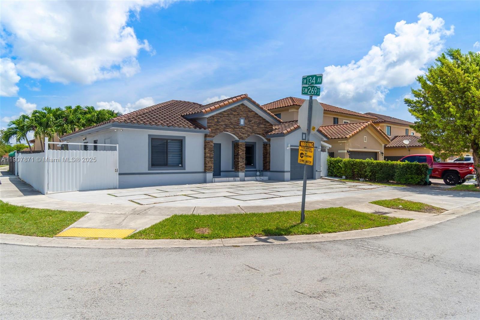 MOODY DRIVE HOMES - Residential