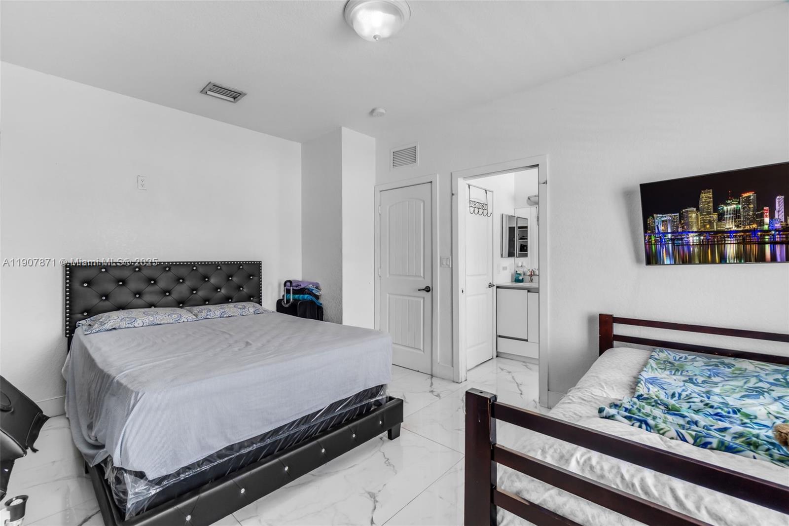 MOODY DRIVE HOMES - Residential