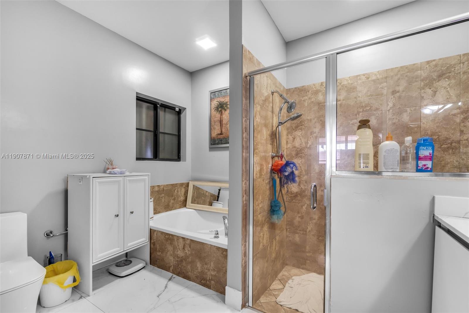 MOODY DRIVE HOMES - Residential