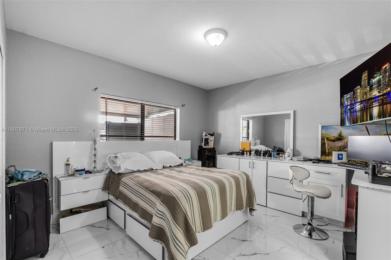 MOODY DRIVE HOMES - Residential