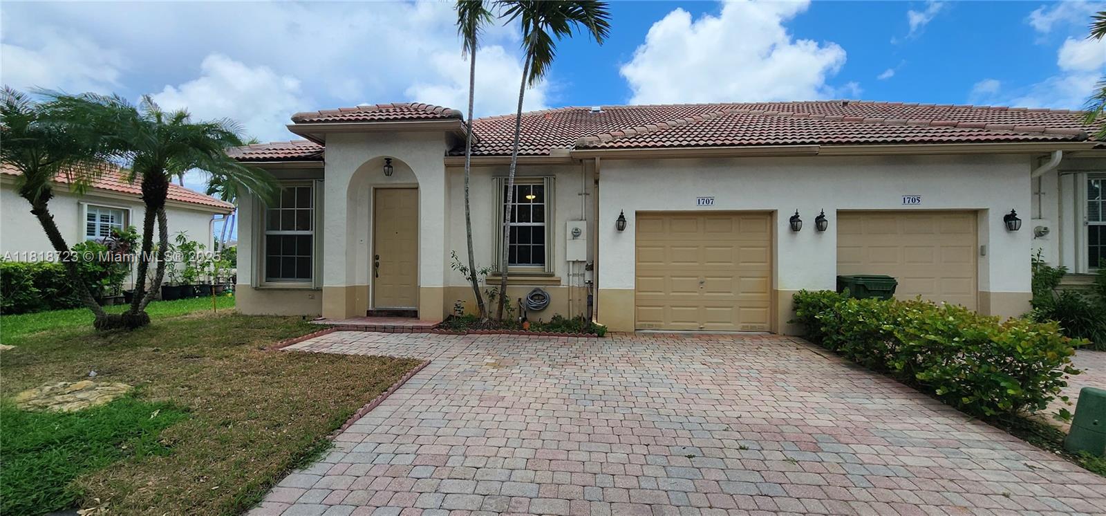 1707 NW 78th Way