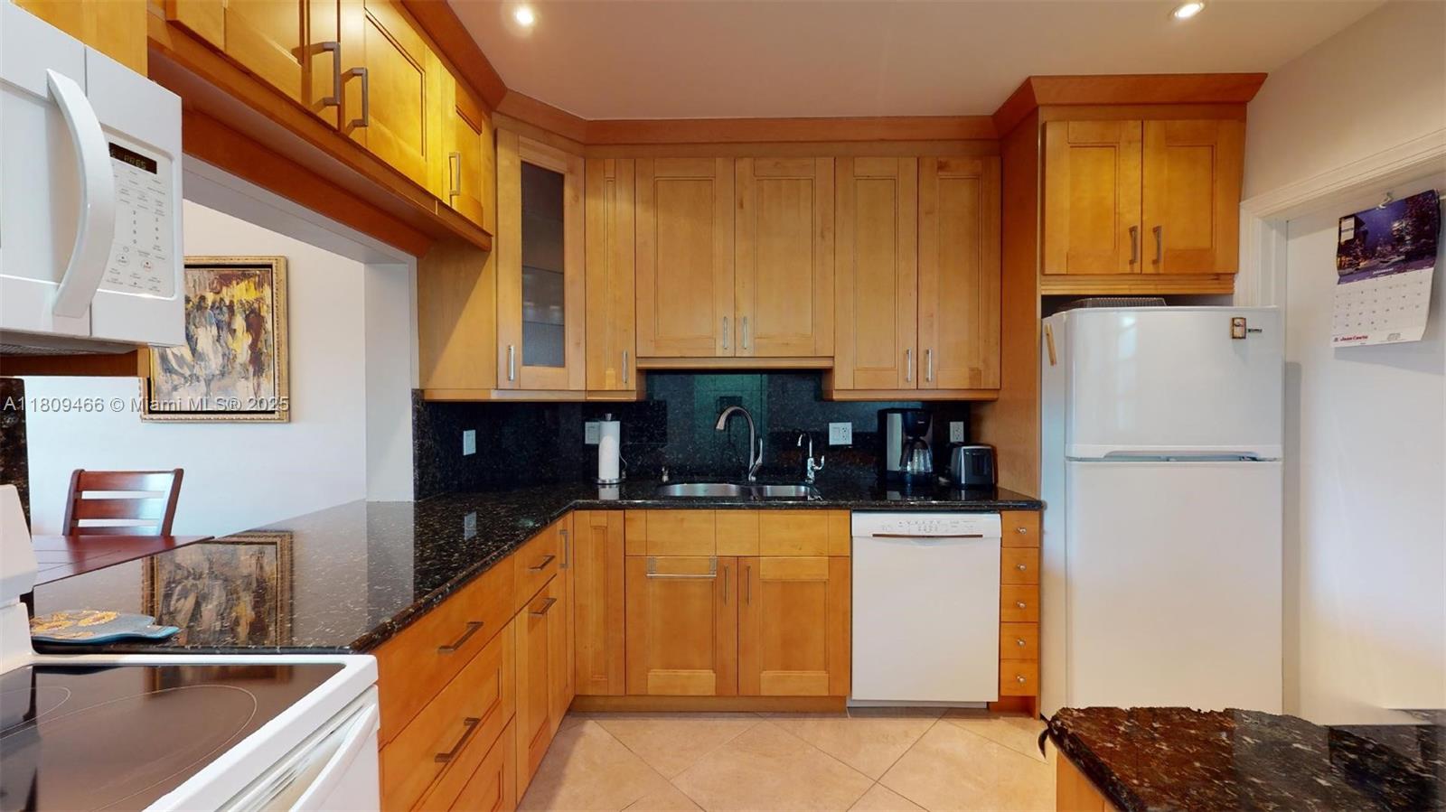 Rental Property at 329 Se 3rd St 402P, Hallandale Beach, Broward County, Florida - Bedrooms: 1 
Bathrooms: 1  - $1,650 MO.