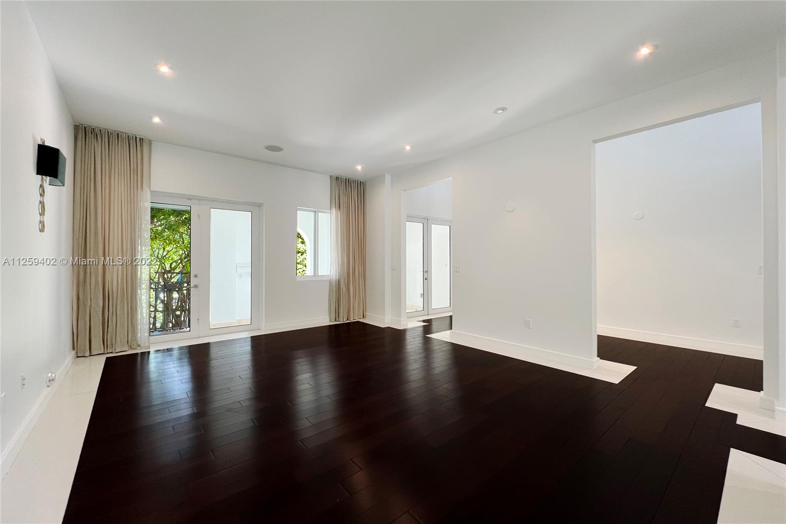 NAUTILUS SUB - Residential