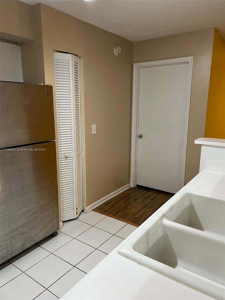 4828 N State Road 7 8205, Coconut Creek, FL, 33073/$275,000 1 4828 N State Road 7 8205
