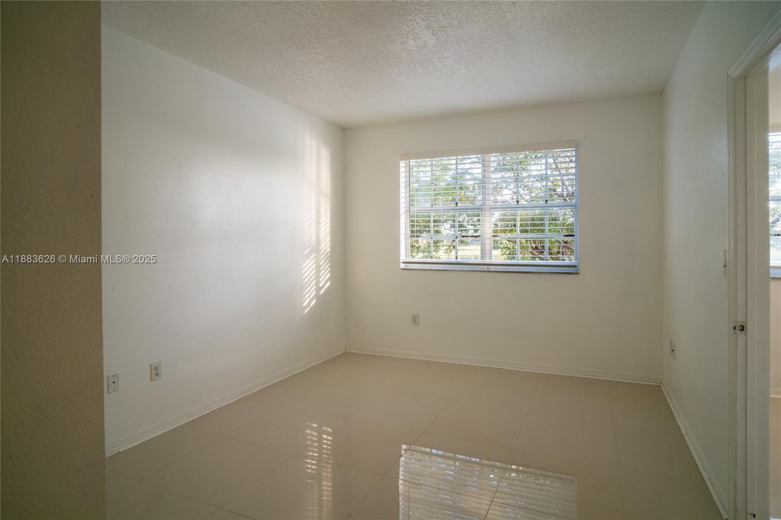 MARQUESA CONDO - Residential Lease