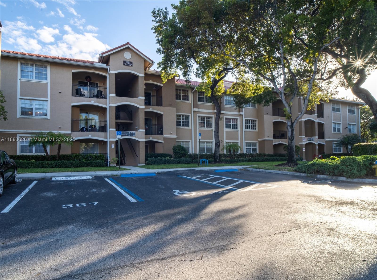 MARQUESA CONDO - Residential Lease