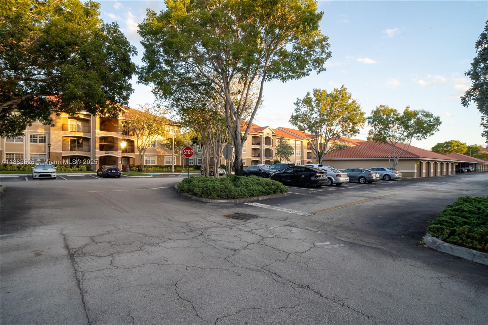 MARQUESA CONDO - Residential Lease