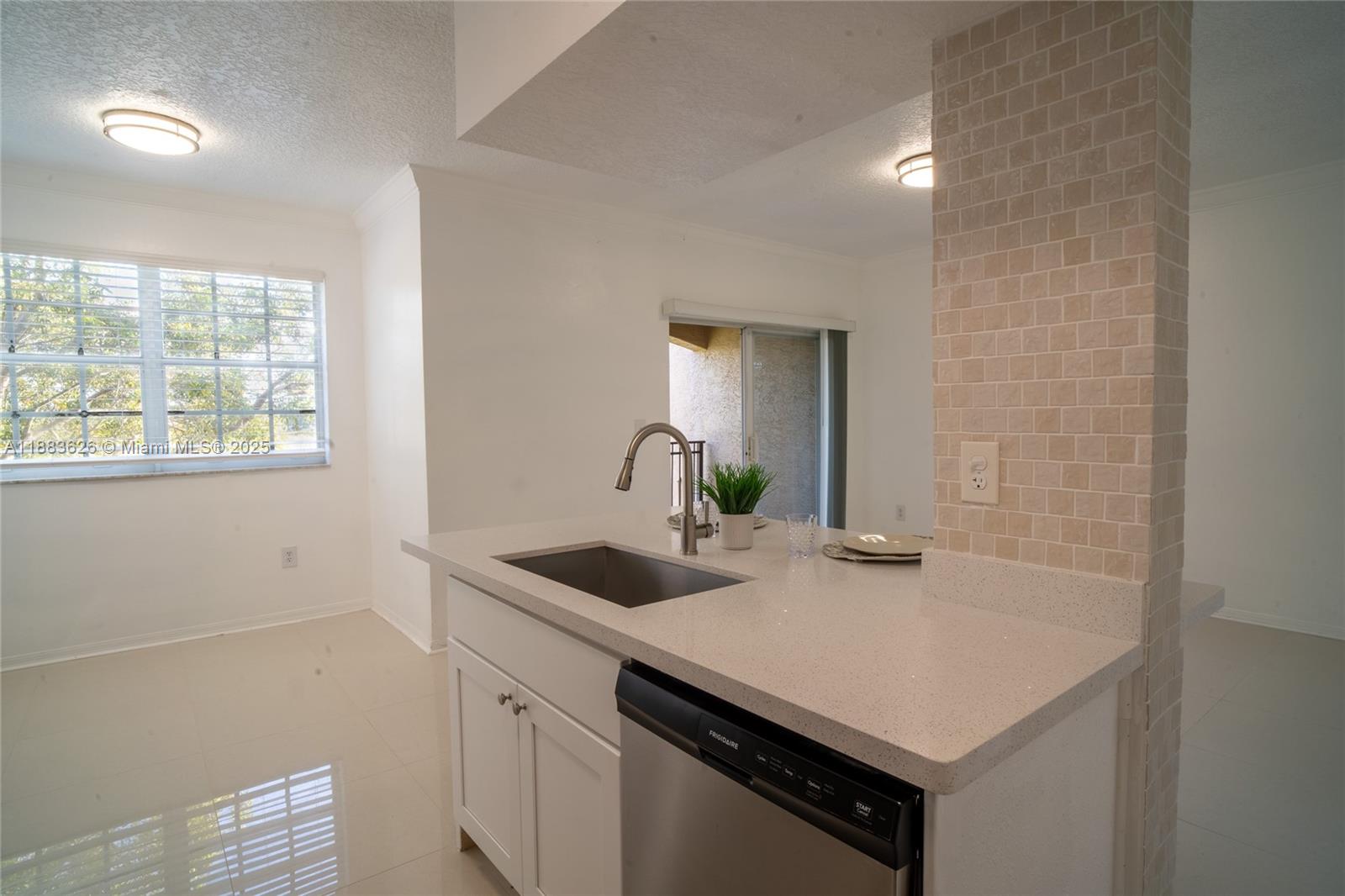 MARQUESA CONDO - Residential Lease