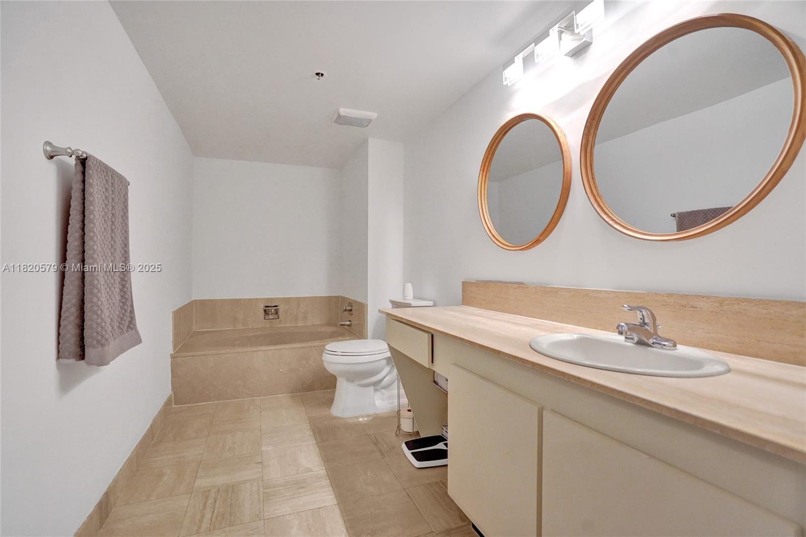 SUMMIT CONDO - Residential Lease