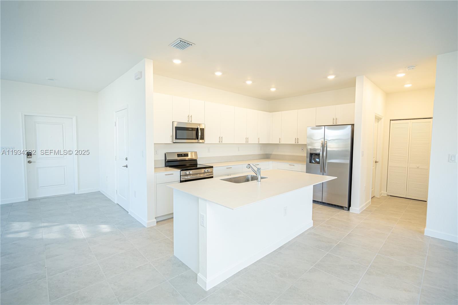 ACACIA ESTATES - Residential